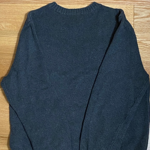 St. John’s Bay Gray Men’s Sweater, Medium - Picture 2 of 4